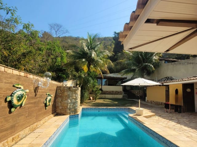 Casa com 588m² 4 quartos e 6 banheiros, à venda, no bairro Vila Valqueire em Rio de Janeiro