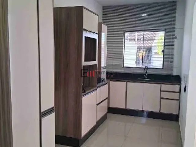 Casa 3 quartos e 1 banheiro, à venda, no bairro Catuai em Londrina