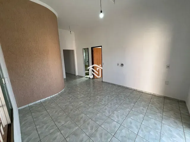 Casa 4 quartos e 2 banheiros, para alugar, no bairro Oeste em Paraíso do Tocantins