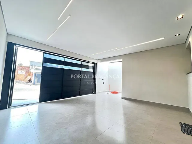 Casa com 140m² 3 quartos e 2 banheiros, à venda, no bairro Villa Verde em Bragança Paulista