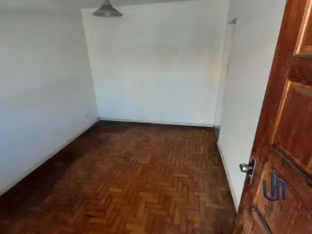 Casa 3 quartos e 2 banheiros, à venda, no bairro Jardim Tiradentes em Volta Redonda