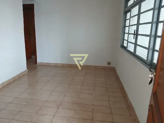 Casa com 142m², à venda, no bairro Independência em Ribeirão Preto