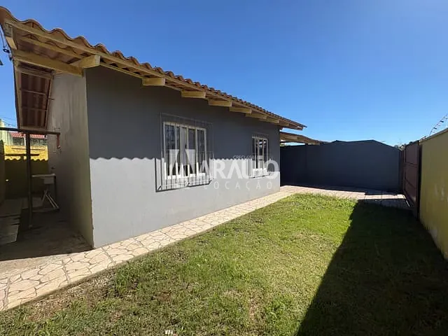 Casa 2 quartos e 1 banheiro, para alugar, no bairro Armação em Penha