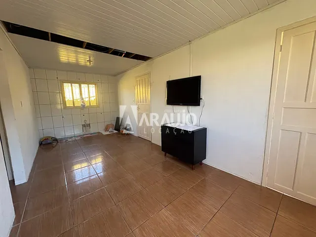 Casa 2 quartos e 1 banheiro, para alugar, no bairro Armação em Penha