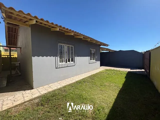Casa 2 quartos e 1 banheiro, para alugar, no bairro Armação em Penha