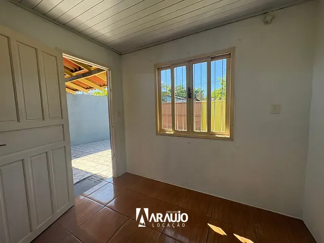 Casa 2 quartos e 1 banheiro, para alugar, no bairro Armação em Penha