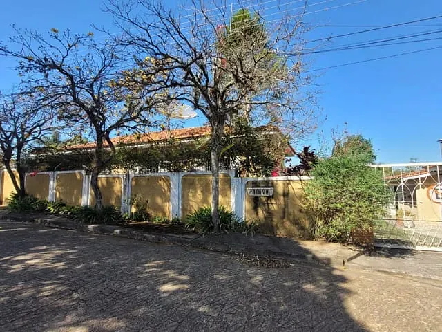 Casa 3 quartos e 2 banheiros, à venda, no bairro Jardim Santos Reis em Piracaia