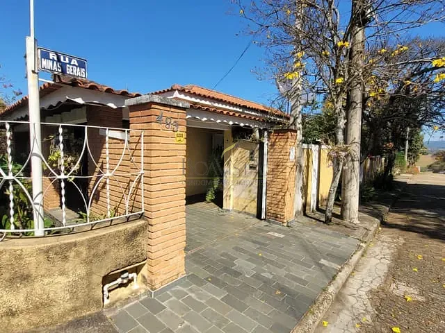 Casa 3 quartos e 2 banheiros, à venda, no bairro Jardim Santos Reis em Piracaia