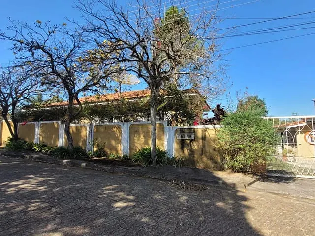 Casa 3 quartos e 2 banheiros, à venda, no bairro Jardim Santos Reis em Piracaia
