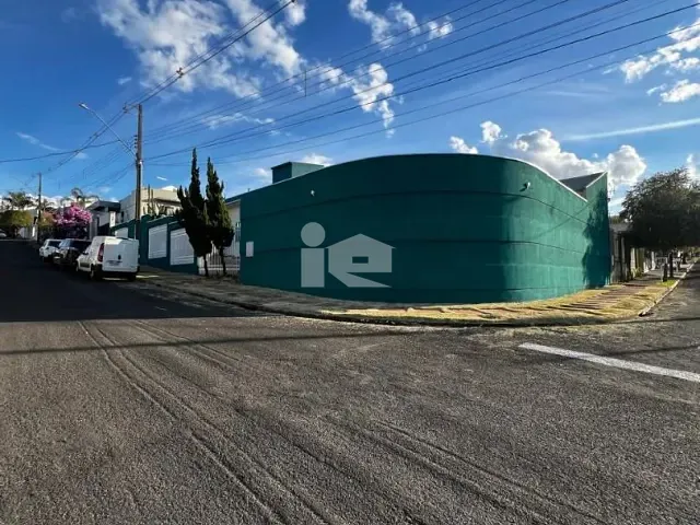 Casa com 505m² 3 quartos e 2 banheiros, à venda, no bairro Jardim Vale Verde em Rolândia