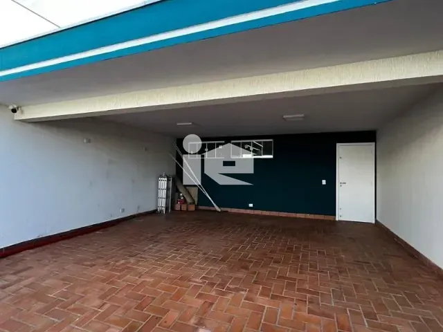 Casa com 505m² 3 quartos e 2 banheiros, à venda, no bairro Jardim Vale Verde em Rolândia