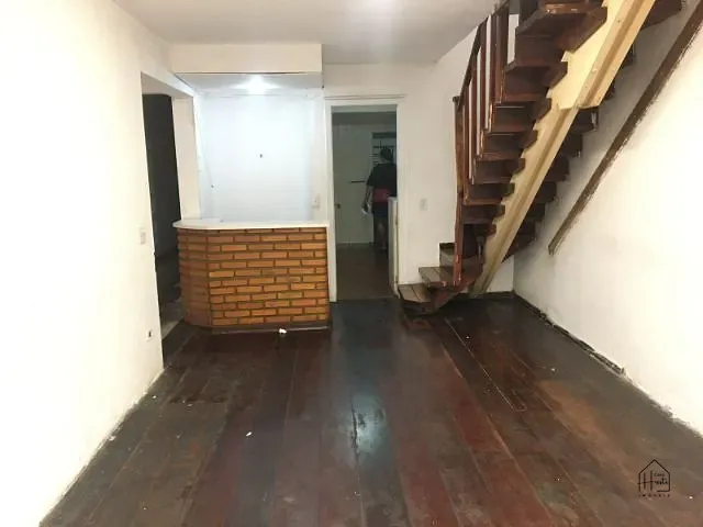Casa com 110m² 4 quartos e 3 banheiros, à venda, no bairro Parque Santos Dumont em Taboão da Serra