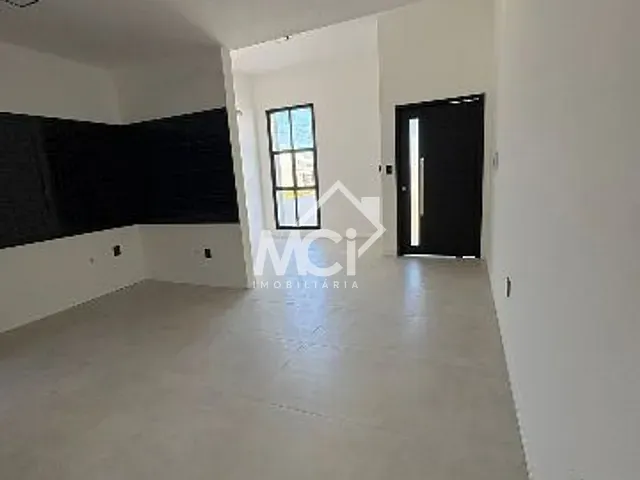Casa com 175m² 2 quartos e 1 banheiro, à venda, no bairro Areal em Pelotas