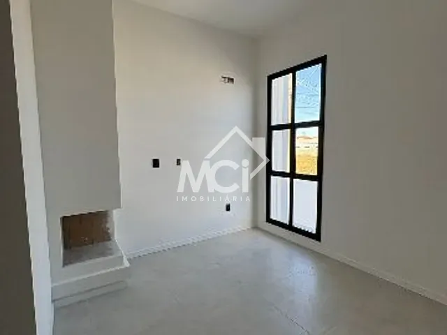 Casa com 175m² 2 quartos e 1 banheiro, à venda, no bairro Areal em Pelotas