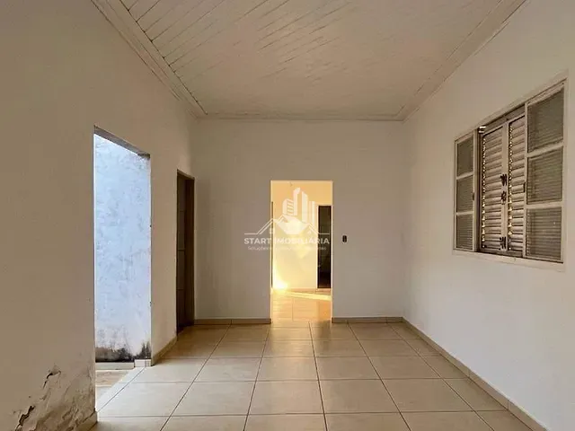 Casa 3 quartos e 2 banheiros, à venda ou para alugar, no bairro Centro em Pederneiras