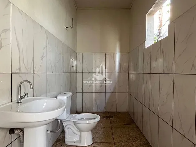 Casa 3 quartos e 2 banheiros, à venda ou para alugar, no bairro Centro em Pederneiras