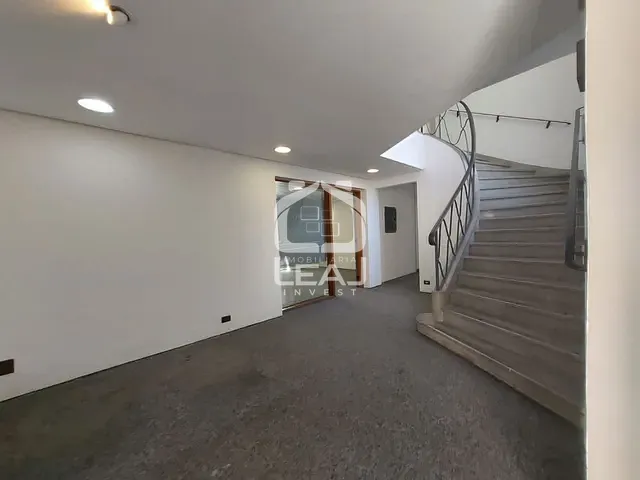 Casa com 400m², para alugar, no bairro Pinheiros em São Paulo