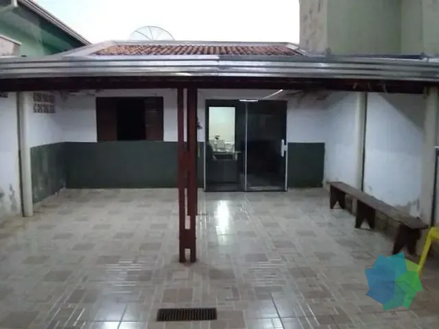 Casa com 110m² 2 quartos e 2 banheiros, à venda, no bairro Jardim Celani em Salto