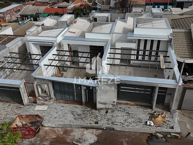 Casa 2 quartos e 3 banheiros, à venda, no bairro Residencial Interlagos em Apucarana