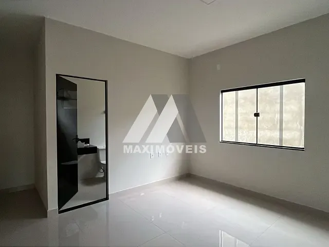Casa com 180m² 2 quartos e 2 banheiros, à venda, no bairro Cidade Jardim em Araçuaí