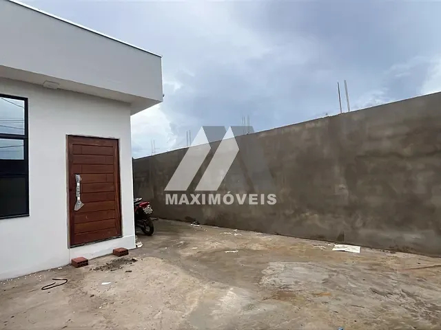 Casa com 180m² 2 quartos e 2 banheiros, à venda, no bairro Cidade Jardim em Araçuaí