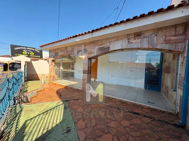 Casa com 200m² 3 quartos e 1 banheiro, para alugar, no bairro Jardim Cristina em Serrana