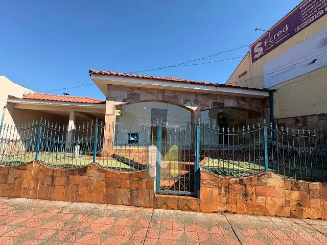 Casa com 200m² 3 quartos e 1 banheiro, para alugar, no bairro Jardim Cristina em Serrana