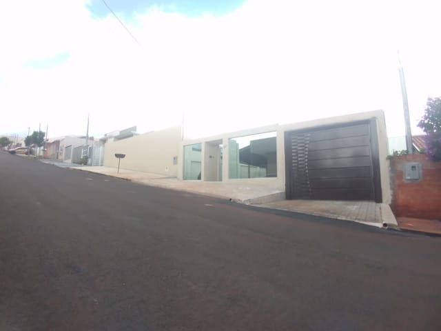 Casa com 298m² 3 quartos e 1 banheiro, à venda, no bairro Residencial Nossa Terra em Cambé