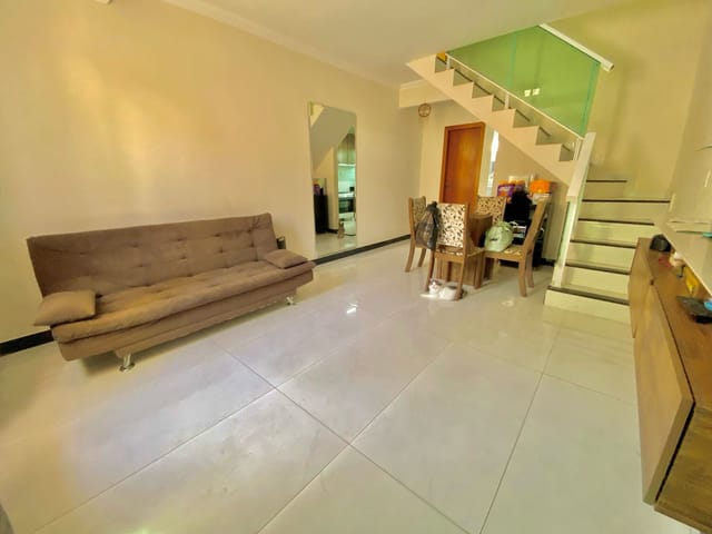 Casa 2 quartos e 3 banheiros, à venda, no bairro Vila Cloris em Belo Horizonte