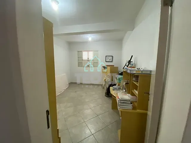 Casa com 250m² 3 quartos e 2 banheiros, à venda, no bairro Jardim de Alah em Taubaté