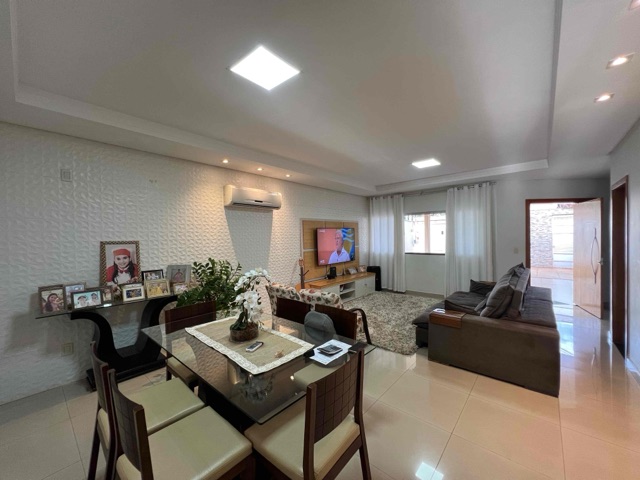Casa com 494m² 3 quartos e 3 banheiros, à venda, no bairro Jardim América em Goiânia