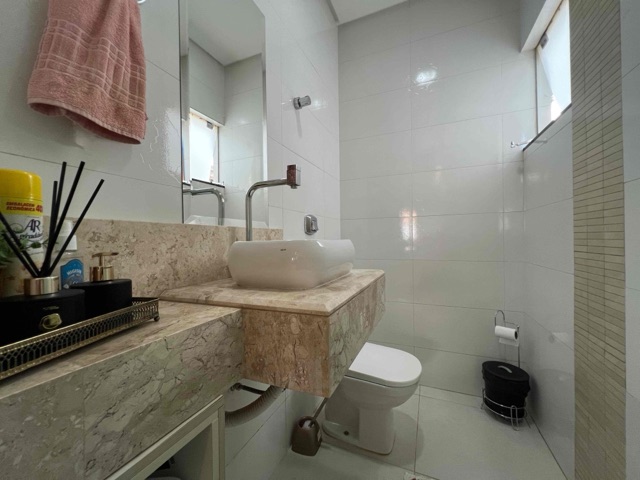 Casa com 494m² 3 quartos e 3 banheiros, à venda, no bairro Jardim América em Goiânia