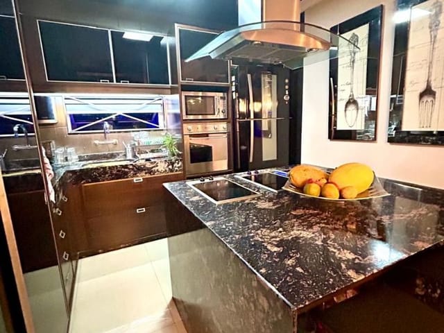 Casa com 200m² 2 quartos e 3 banheiros, à venda, no bairro São Marcos em Macaé