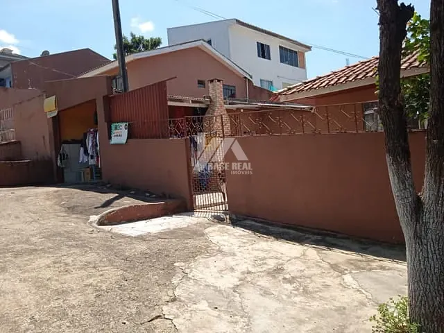 Casa com 200m² 3 quartos e 3 banheiros, à venda, no bairro Colonia Dona Luiza em Ponta Grossa