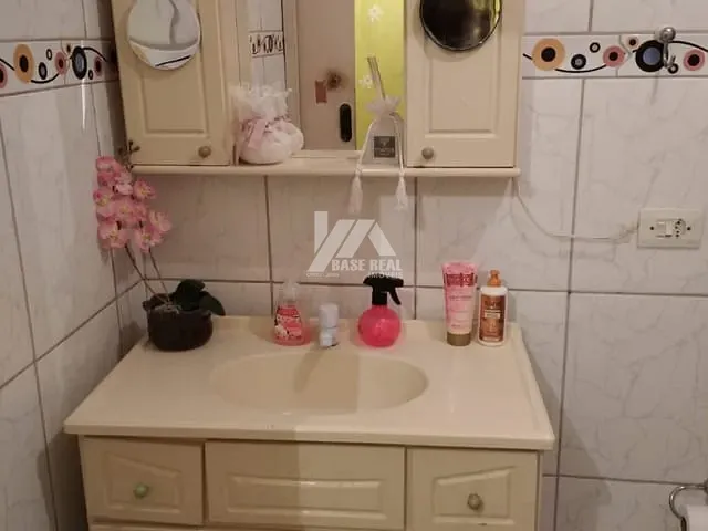 Casa com 200m² 3 quartos e 3 banheiros, à venda, no bairro Colonia Dona Luiza em Ponta Grossa