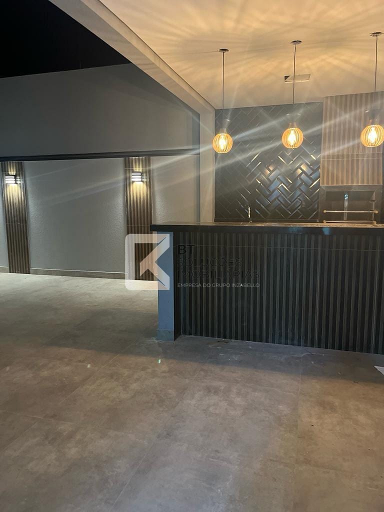 Casa à venda com 2 quartos, 75m² - Foto 1