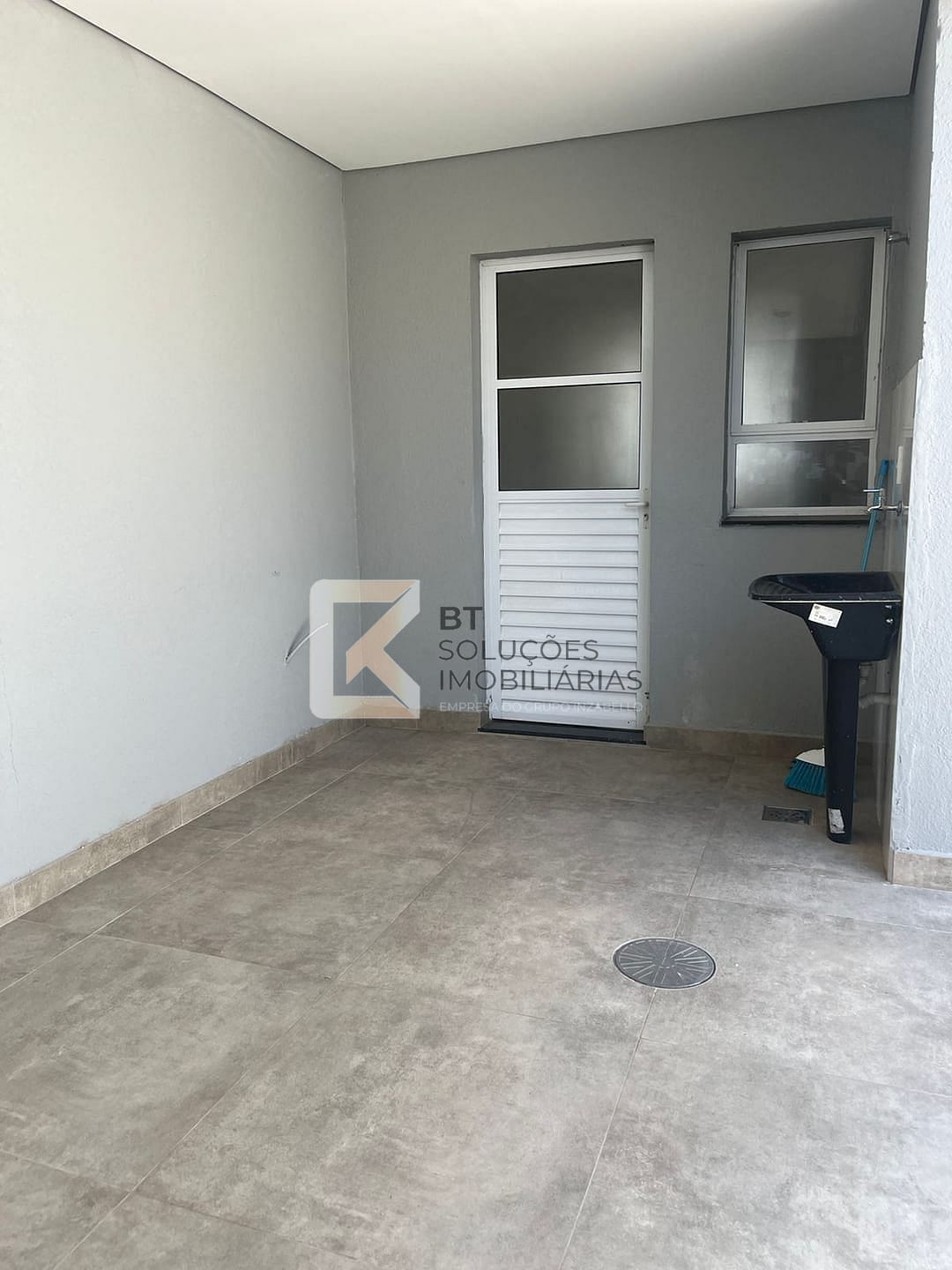 Casa à venda com 2 quartos, 75m² - Foto 7