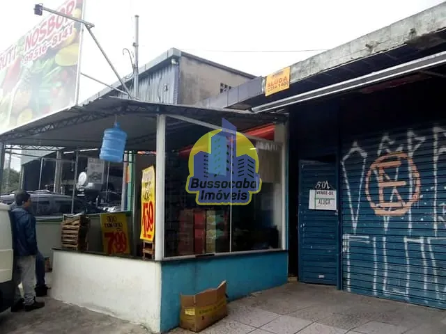 Casa com 300m² 3 quartos e 2 banheiros, à venda, no bairro Umuarama em Osasco