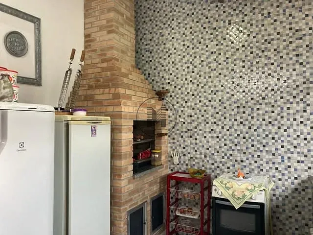 Casa com 250m² 2 quartos e 2 banheiros, à venda, no bairro Santa Luzia em Guaratinguetá