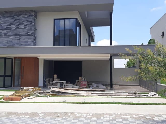 Casa com 720m² 4 quartos e 6 banheiros, para alugar, no bairro Urbanova em São José dos Campos