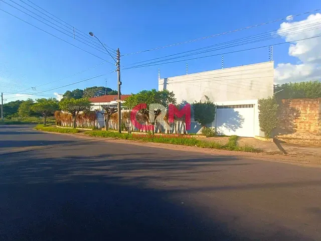 Casa com 444m² 3 quartos e 4 banheiros, à venda, no bairro Parque Residencial Laranjeiras I em Taquaritinga