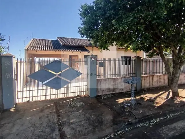 Casa 2 quartos e 1 banheiro, para alugar, no bairro Jardim Roland Garden em Rolândia