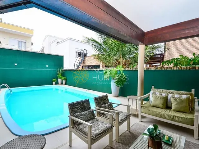 Casa com 450m² 7 quartos e 6 banheiros, para alugar, no bairro Jurerê Internacional em Florianópolis