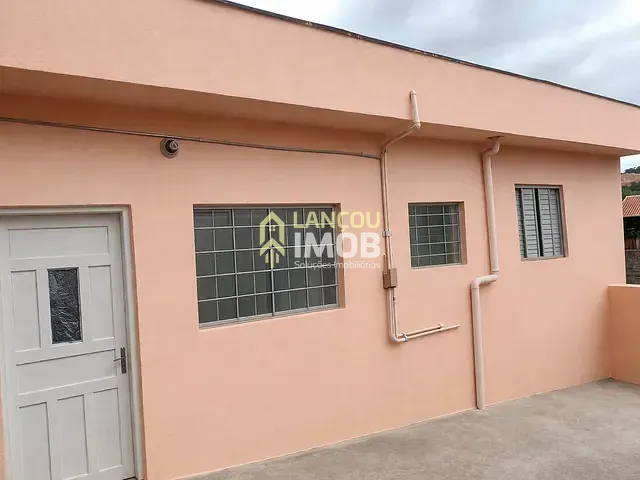 Casa com 240m² 4 quartos e 3 banheiros, à venda, no bairro Jardim Itália em Jundiaí