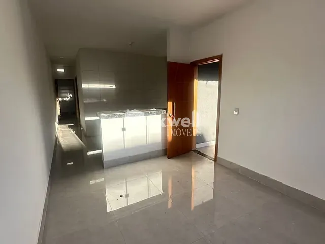 Casa 2 quartos e 2 banheiros, para alugar, no bairro Setor Aeroporto Sul em Aparecida de Goiânia