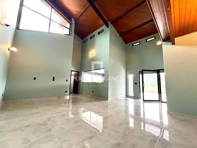 Casa com 1850m² 5 quartos e 5 banheiros, à venda, no bairro Condomínio Jardim das Palmeiras em Bragança Paulista