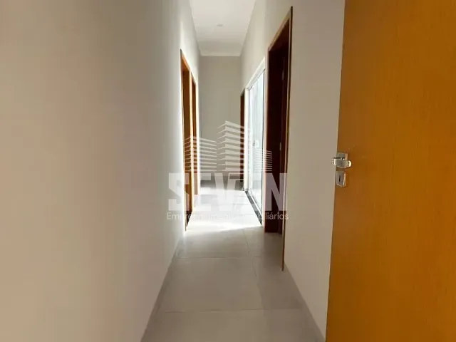 Casa com 242m², à venda, no bairro Vila Coralina em Bauru
