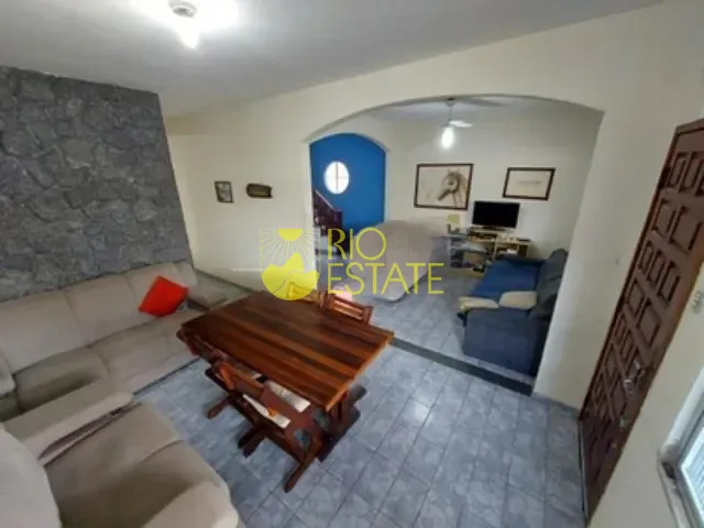 Casa com 210m² 3 quartos e 1 banheiro, à venda, no bairro Jardim Itatiaia  em Itatiaia