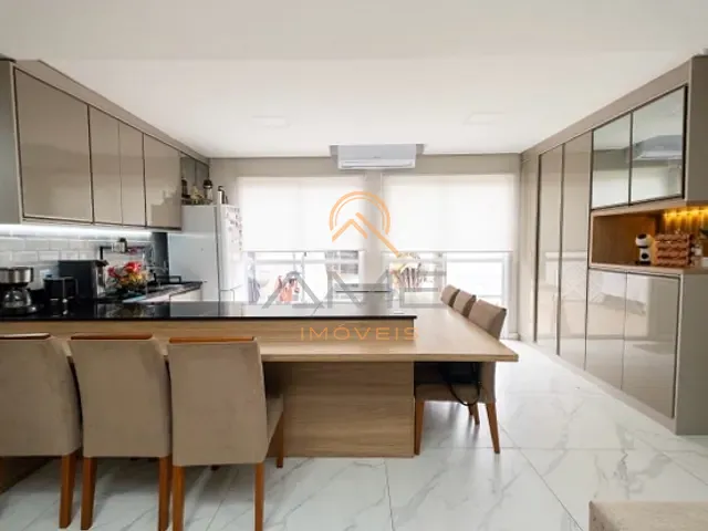Casa com 300m² 3 quartos e 3 banheiros, à venda, no bairro Três Vendas em Pelotas