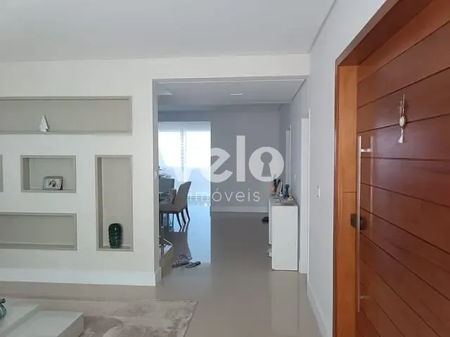 Casa 4 quartos e 5 banheiros, à venda, no bairro Estiva em Pindamonhangaba